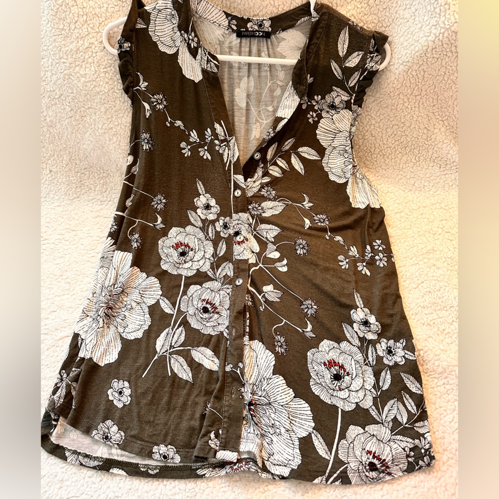 Dark green sleeveless top